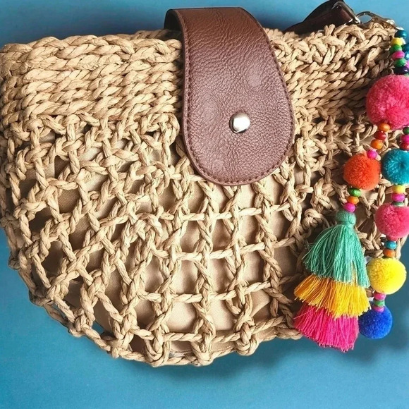 ๐๏ธTrendy Straw Boho Style Summer Crossbody Bag Cute Small Size Colorful Tassels - Picture 7 of 13